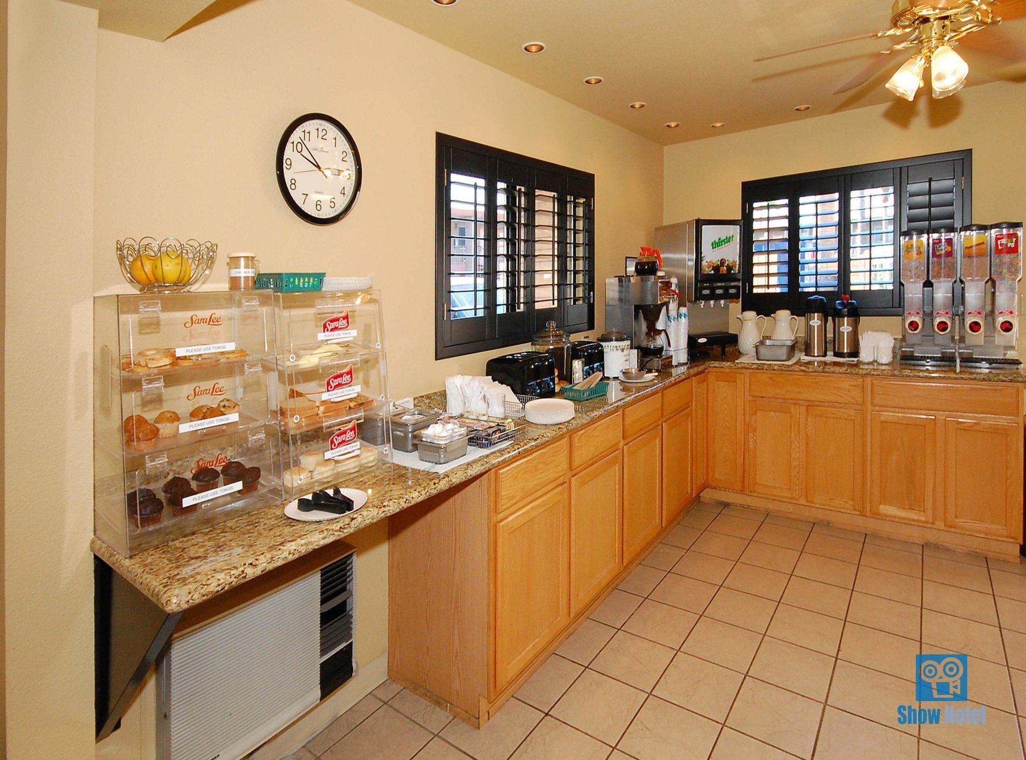 Quality Inn & Suites Phoenix Nw - Sun City Youngtown Экстерьер фото