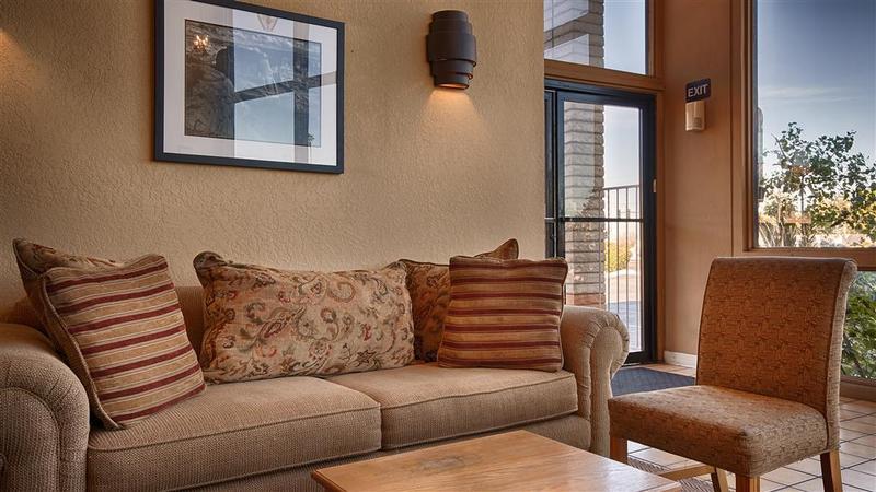 Quality Inn & Suites Phoenix Nw - Sun City Youngtown Экстерьер фото