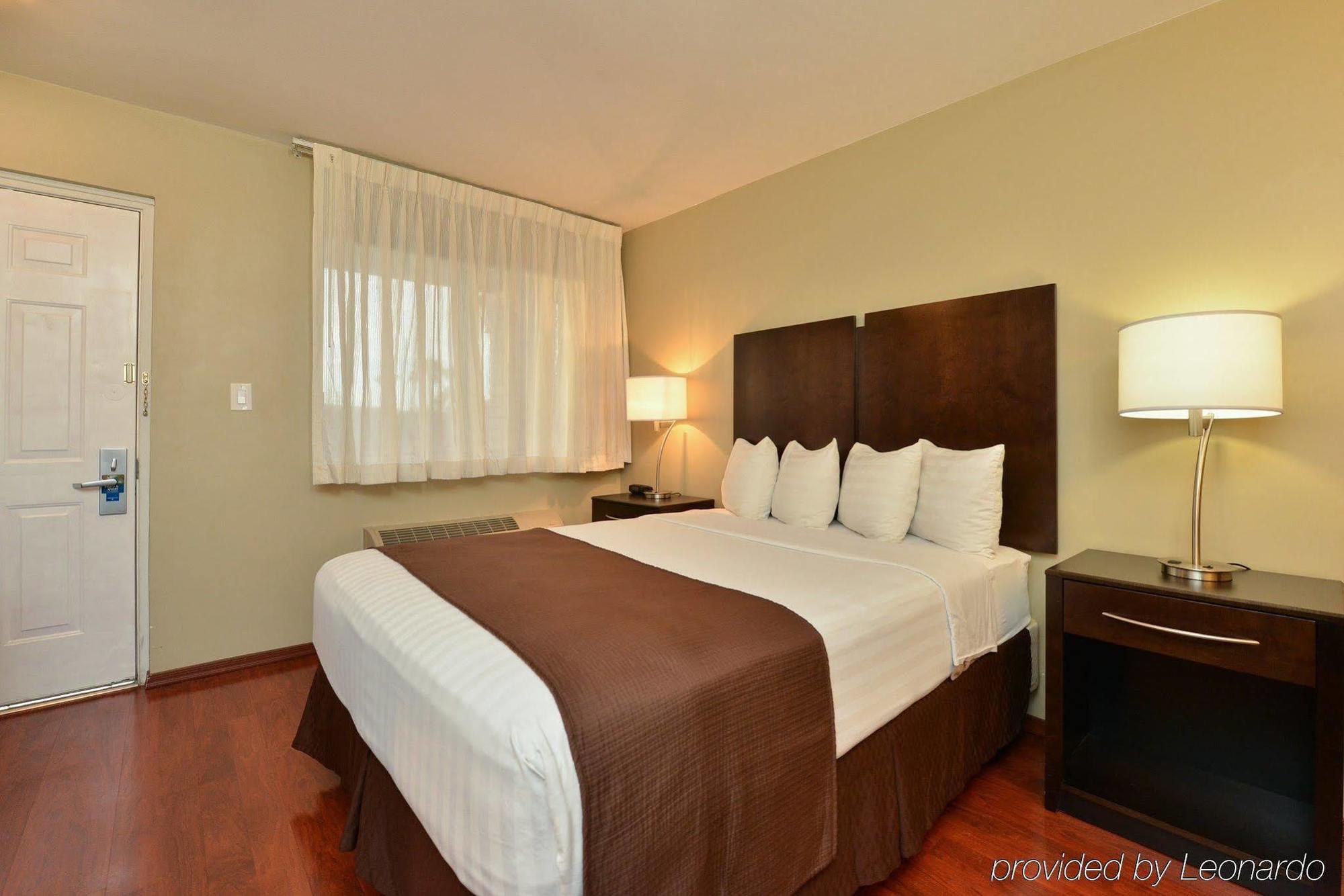 Quality Inn & Suites Phoenix Nw - Sun City Youngtown Экстерьер фото