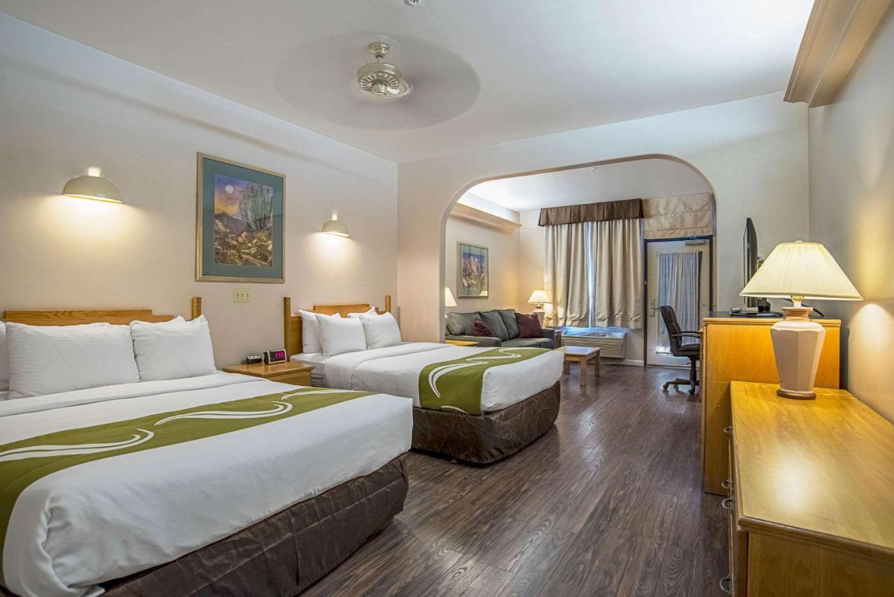 Quality Inn & Suites Phoenix Nw - Sun City Youngtown Экстерьер фото