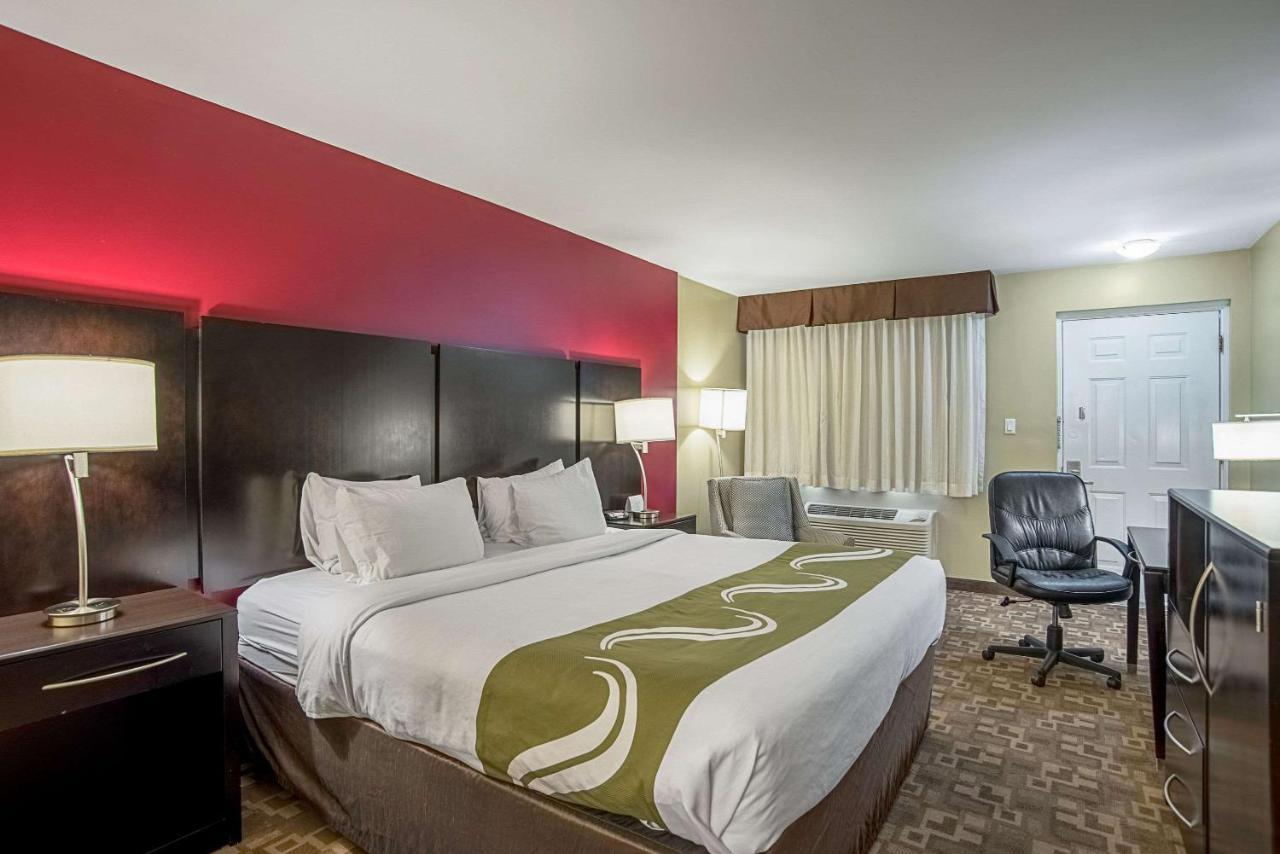 Quality Inn & Suites Phoenix Nw - Sun City Youngtown Экстерьер фото