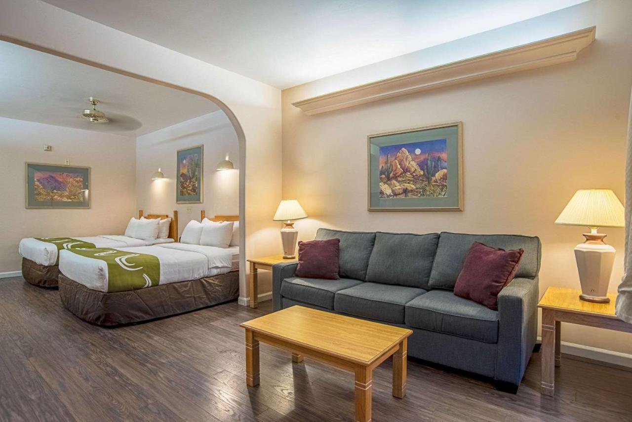 Quality Inn & Suites Phoenix Nw - Sun City Youngtown Экстерьер фото